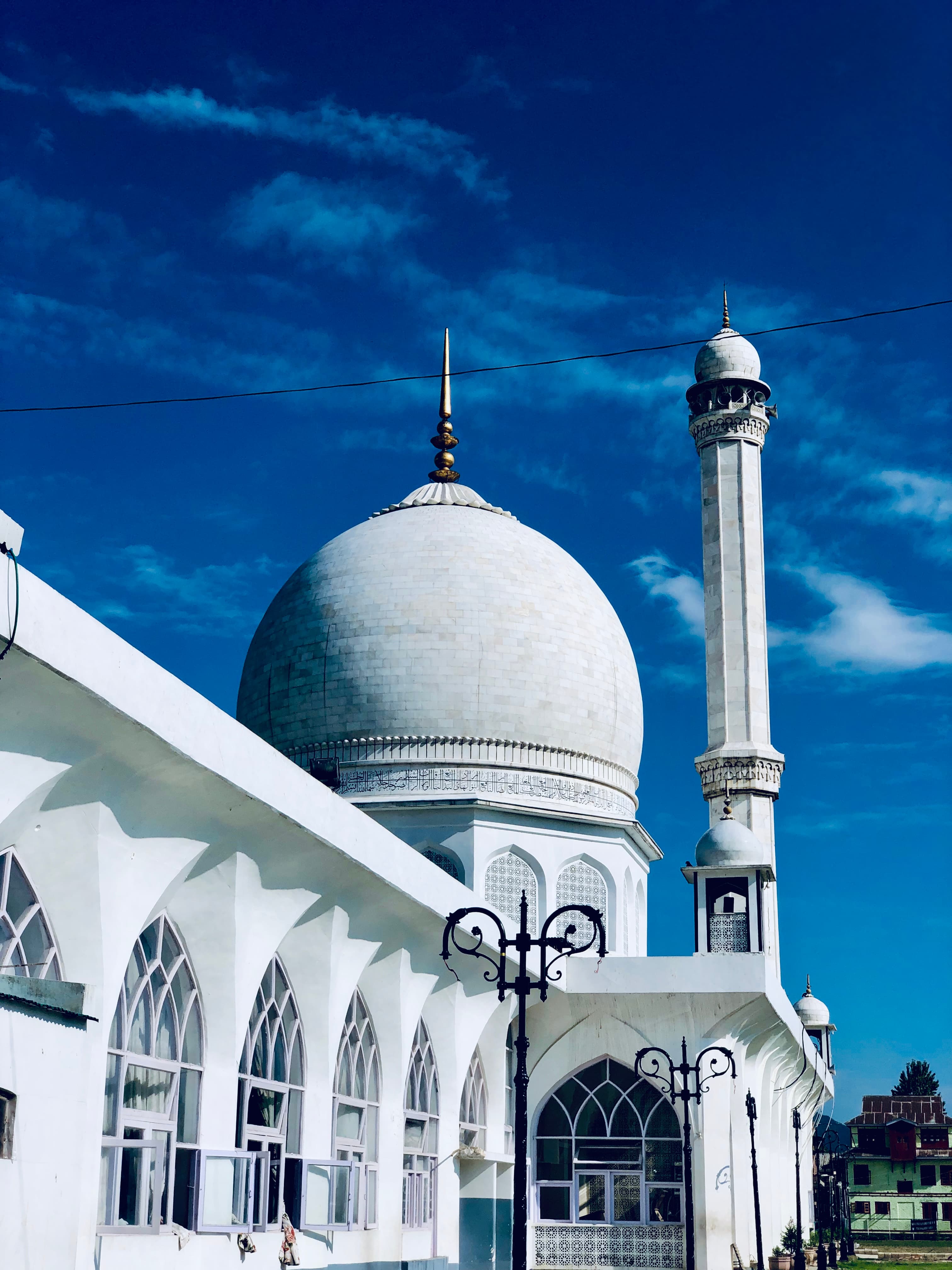 Hazratbal Shrine