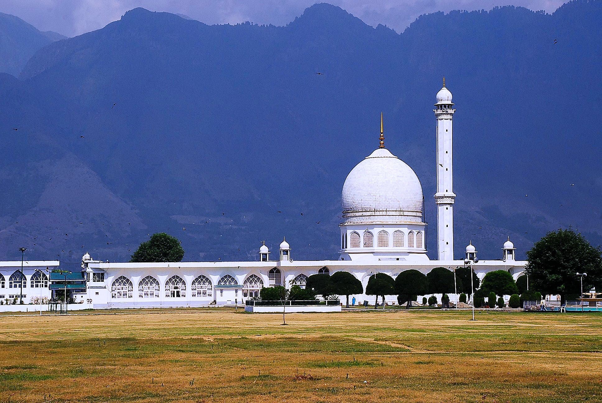 Hazratbal Shrine