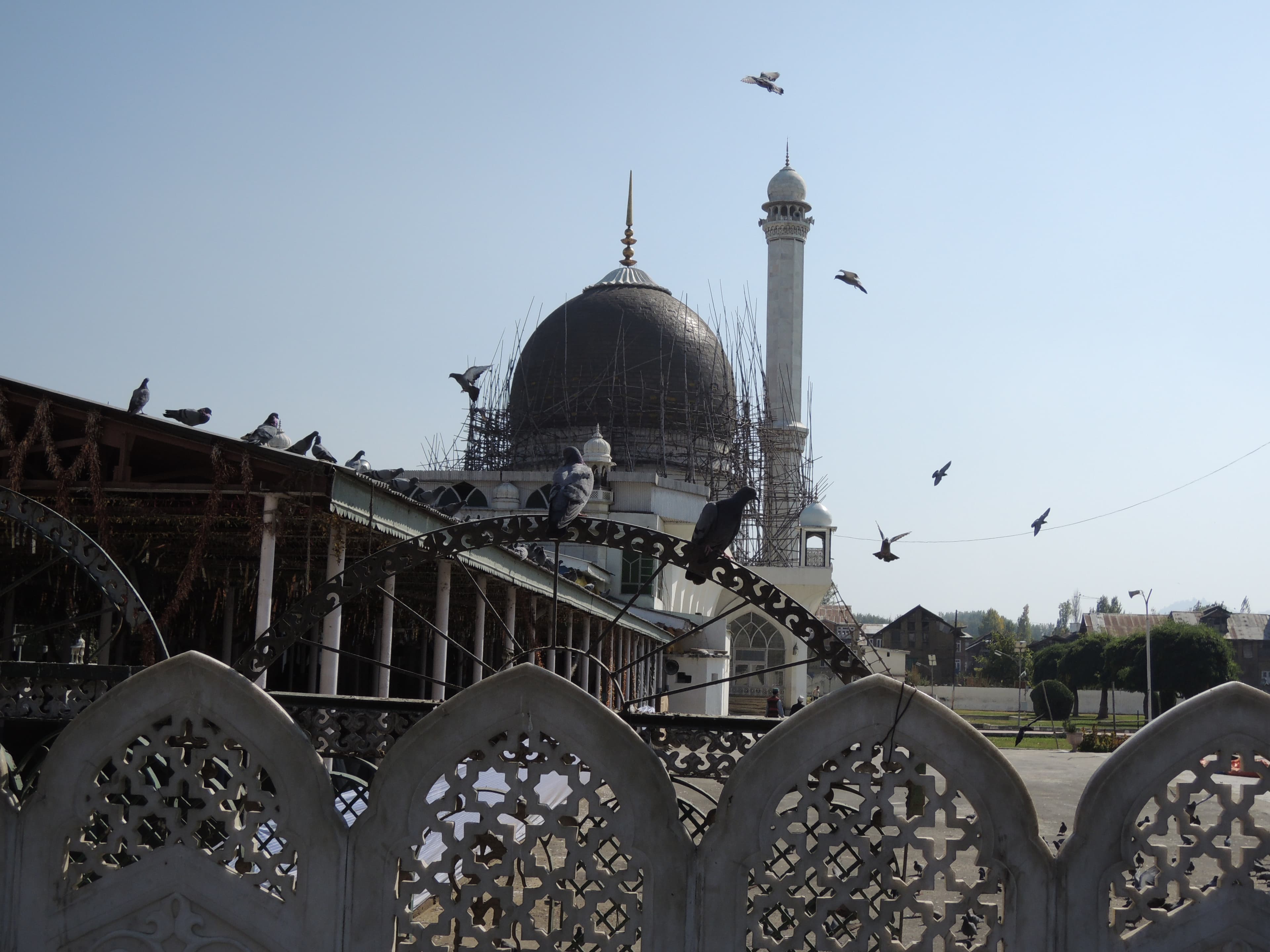 Hazratbal Shrine