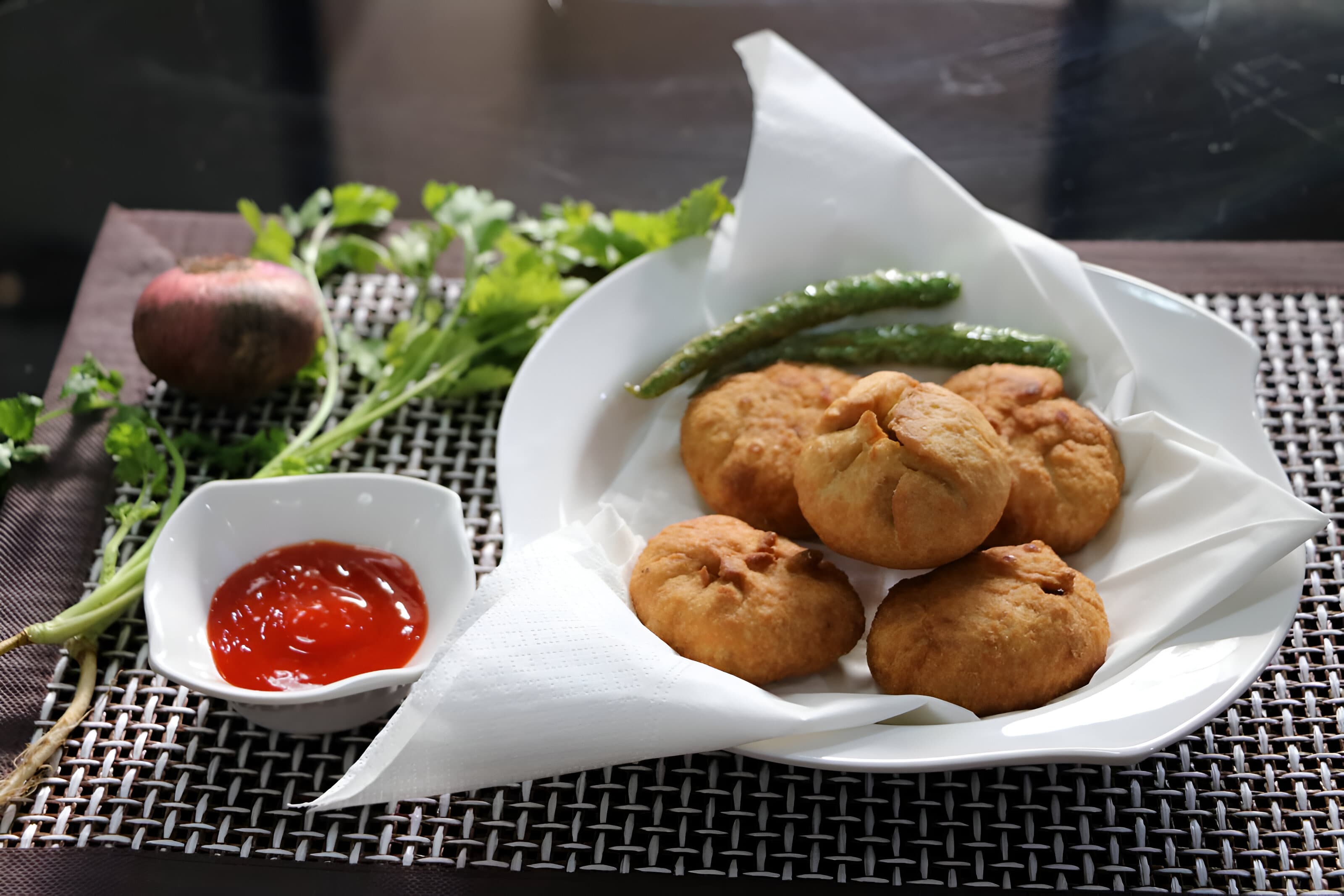 Pyaaz Kachori