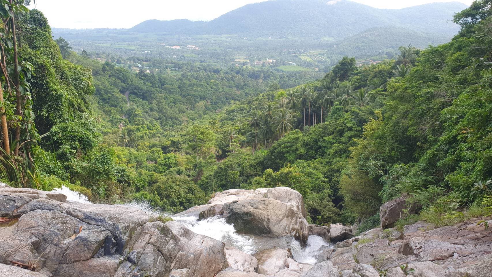 Na Muang Waterfalls