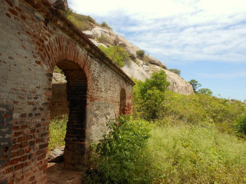 Ruins at Rayakottai Fort Trek