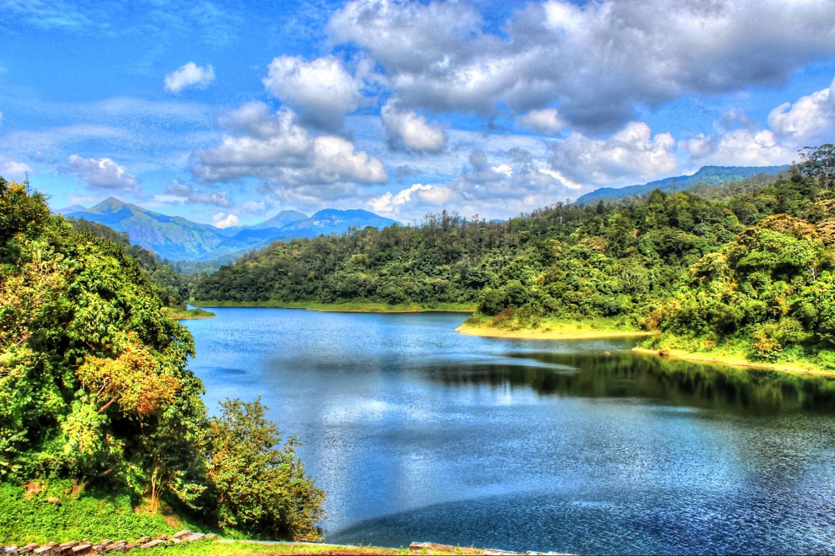 Valparai Lake