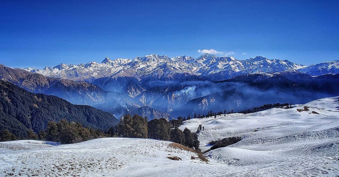 Snow-covered trails on the Dayara Bugyal Trek