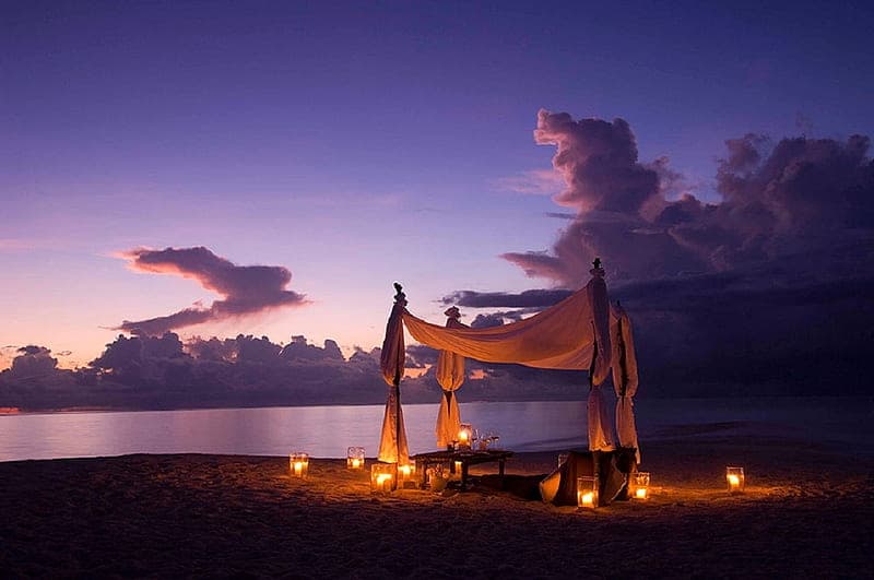 Couple dinner spot in goa by the beach