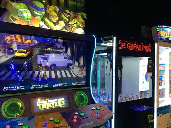 Interactive gaming at Smaaash Bangalore