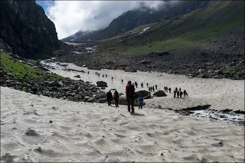 Snow covered Hampta Pass 