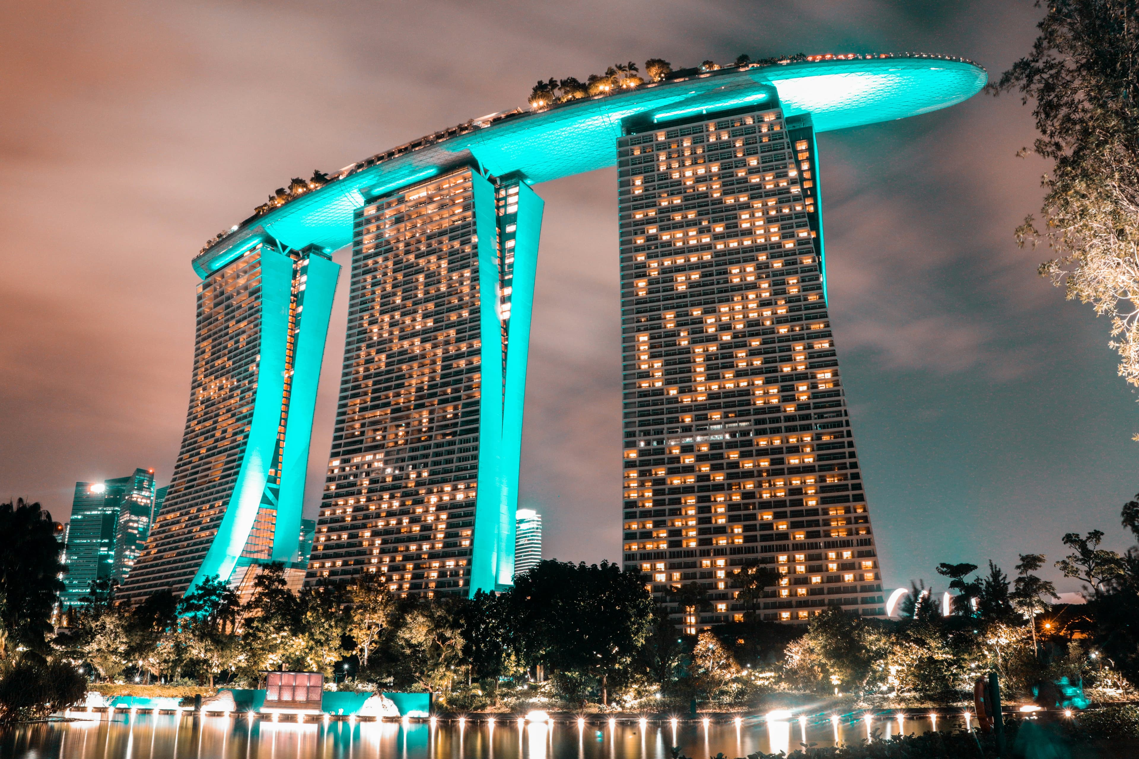 marina bay at night