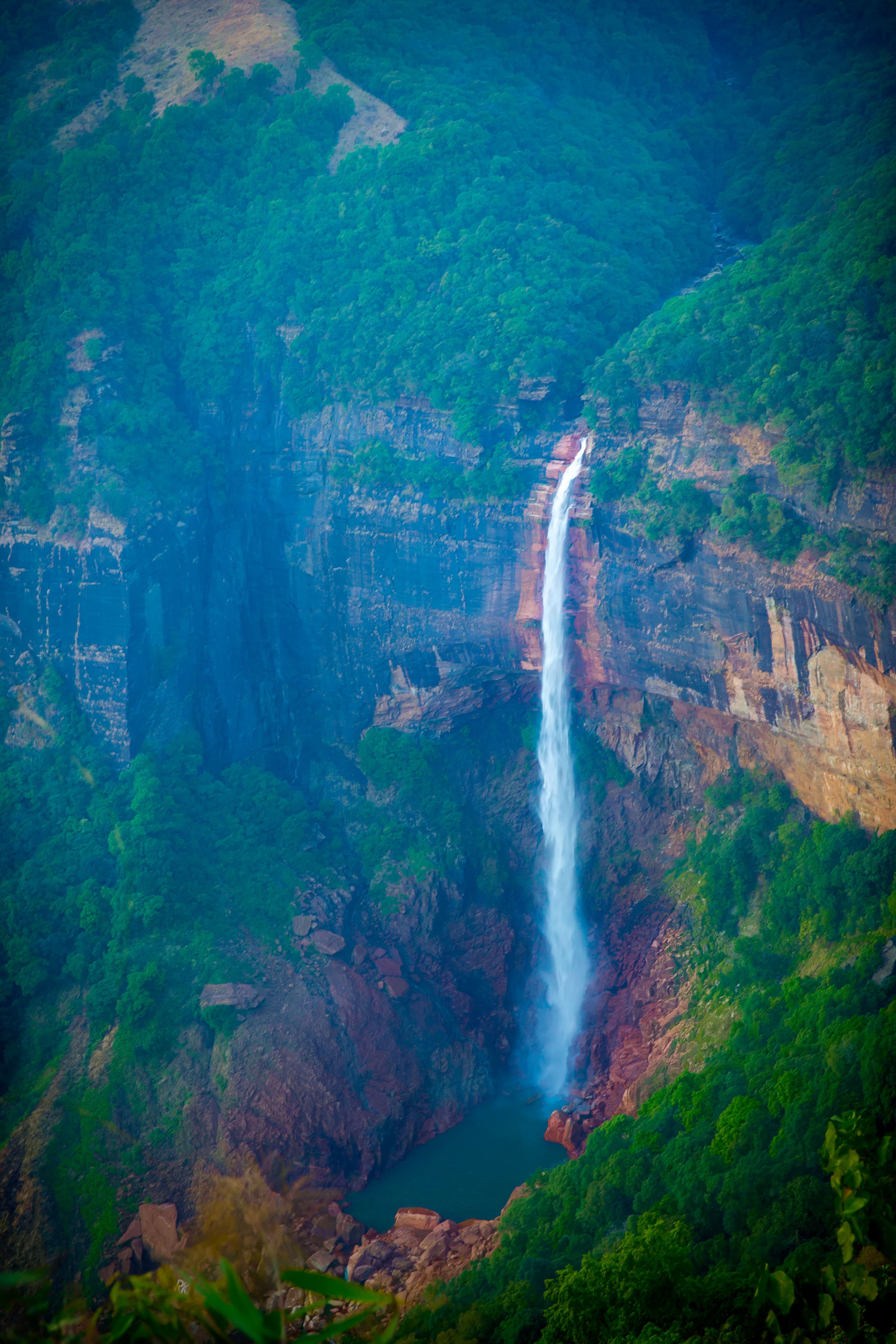 NohKaLikai Waterfalls in monsoon