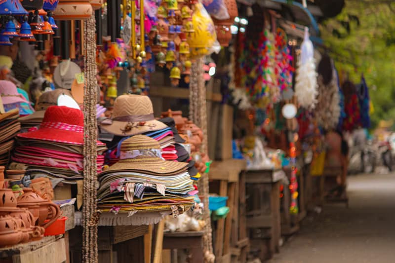 Shops in Colaba Causeway market