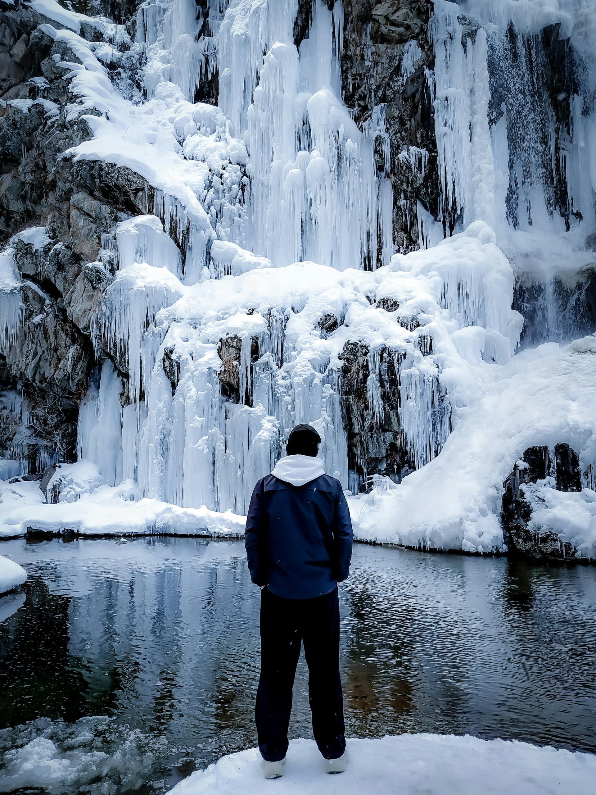 Drung Waterfall, Kashmir