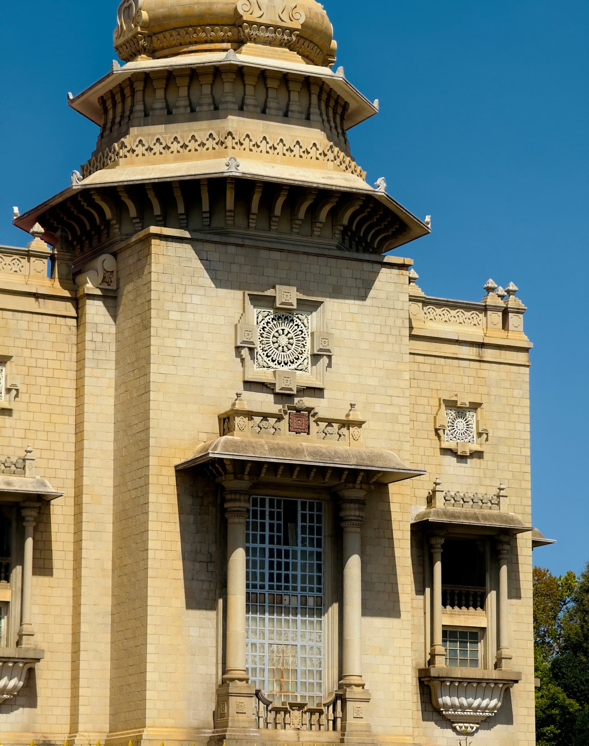 architecture of vidhana soudha