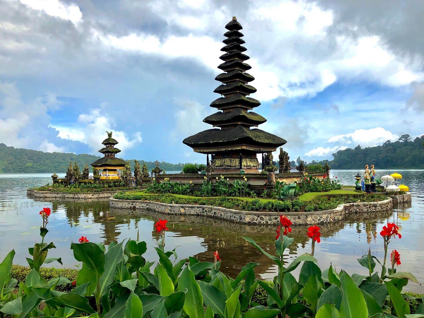 Ulun Danu Beratan Temple on the lake