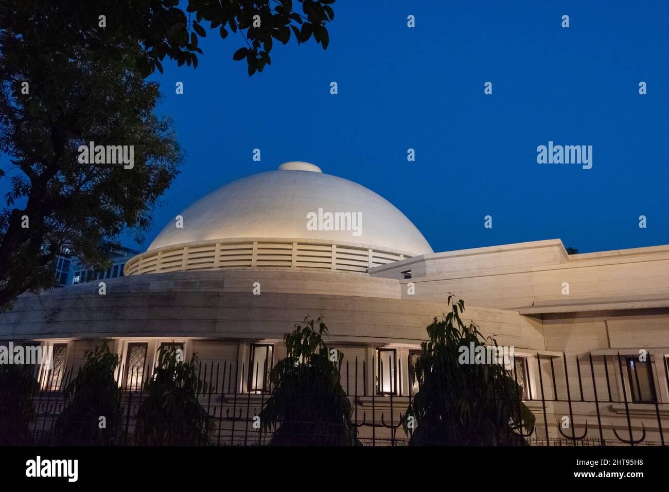 Planetarium dome and projector at Birla Planetarium