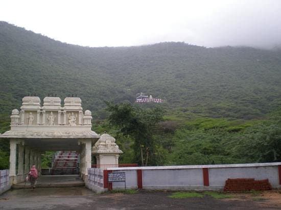 Cloudy day view of Anubhavi Subramaniar Temple