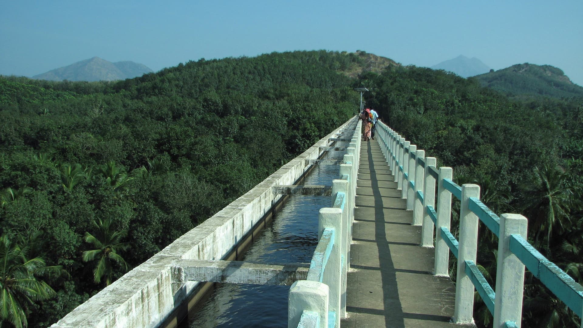 Walk way in Mathur Aqueduct