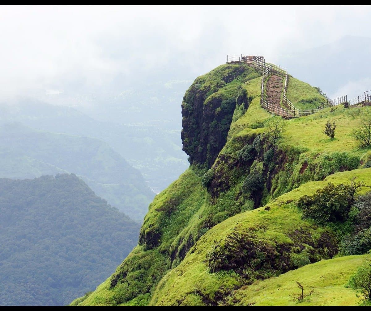 Breathtaking landscape from Lodwick Point viewpoint