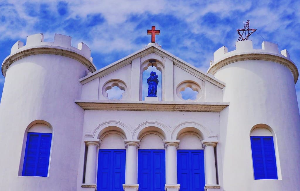 Outside view of Ross Hill Chrunch