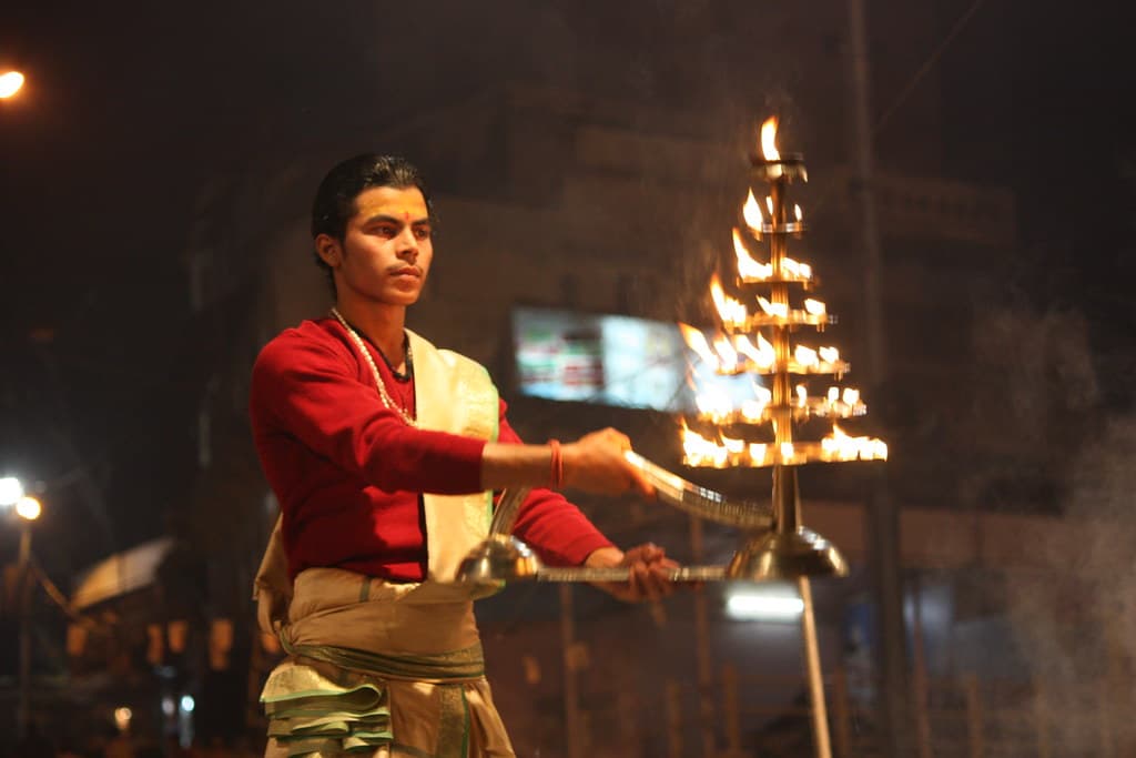 Person showing aarti