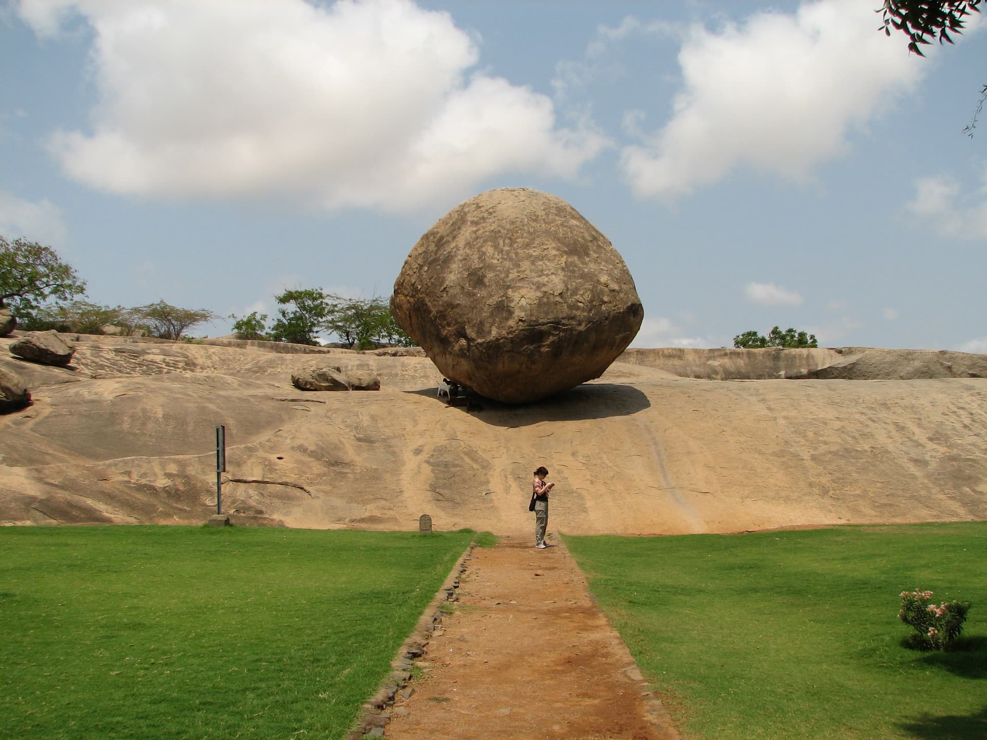 Krishna's Butterball, Mahabalipuram