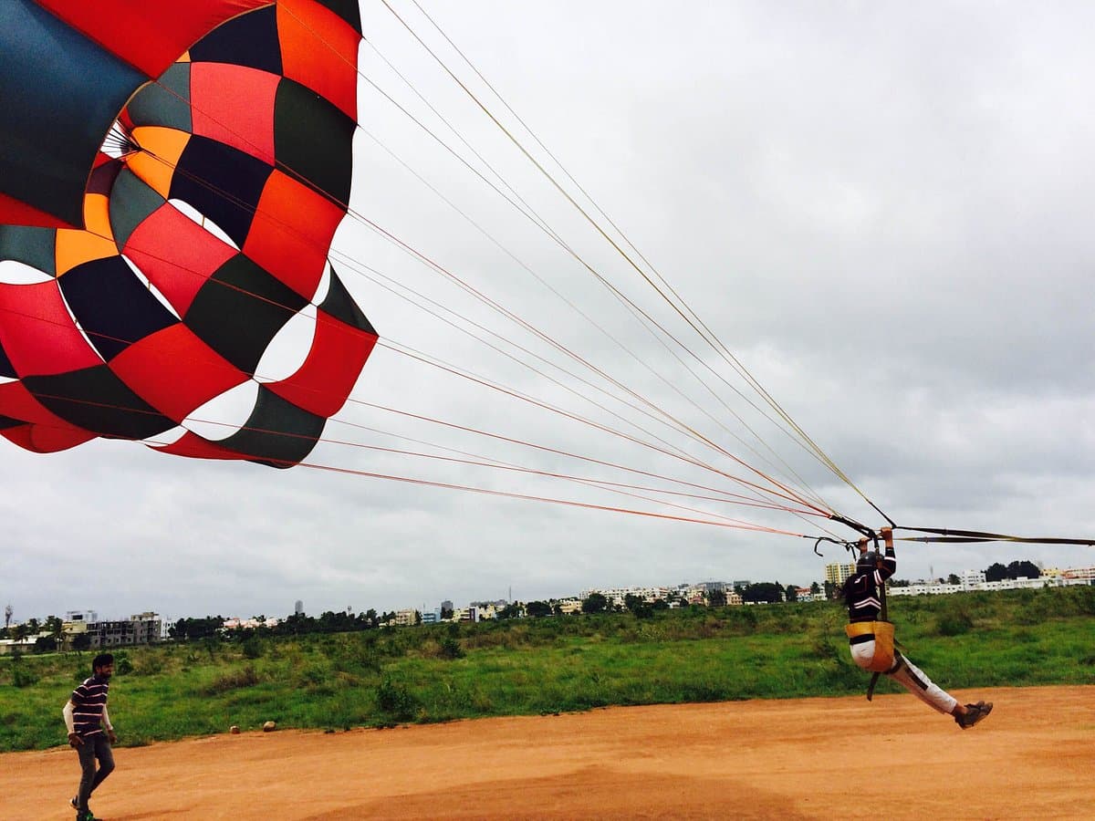 Bangalore parasailing with clear skies