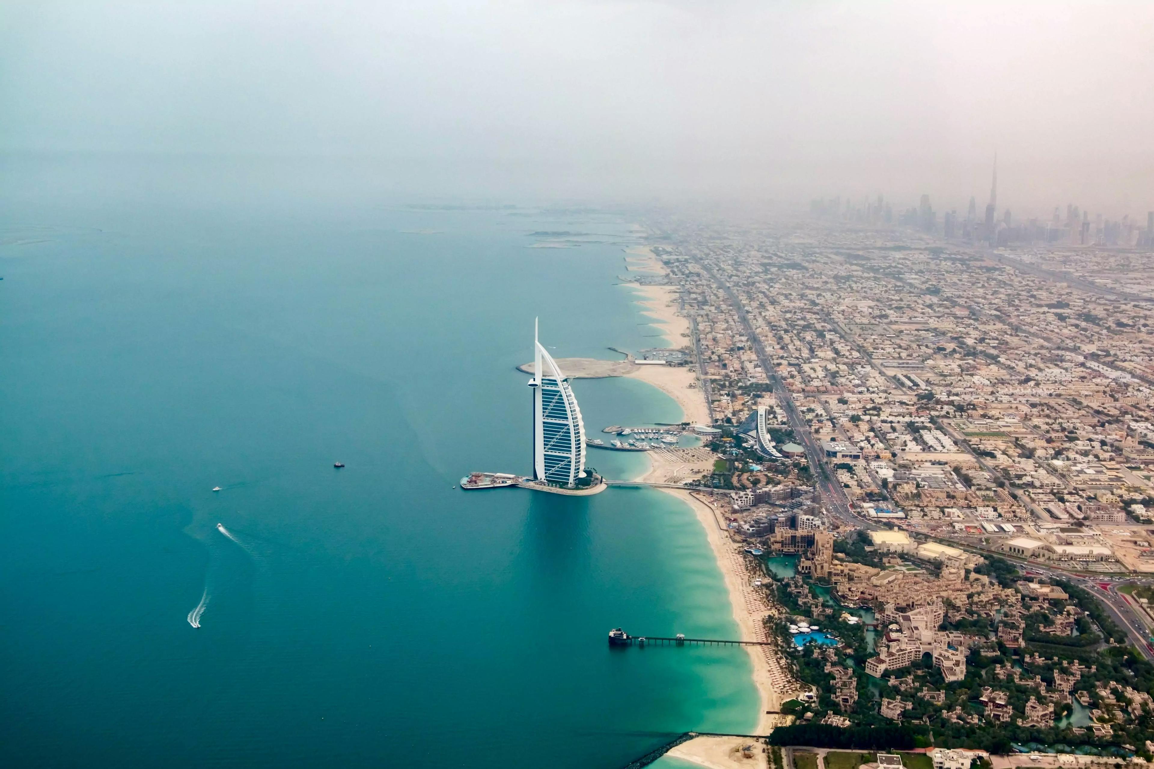 Dubai's Finest: Breathtaking Views of the City's Iconic Landmarks