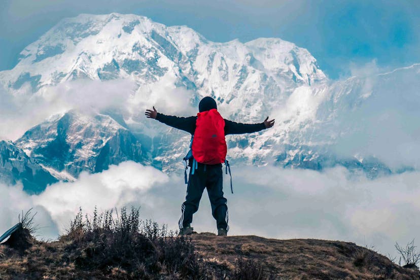 Sandakphu Phalut Trek: Beautiful Snow-Covered Peaks and Cloudscapes